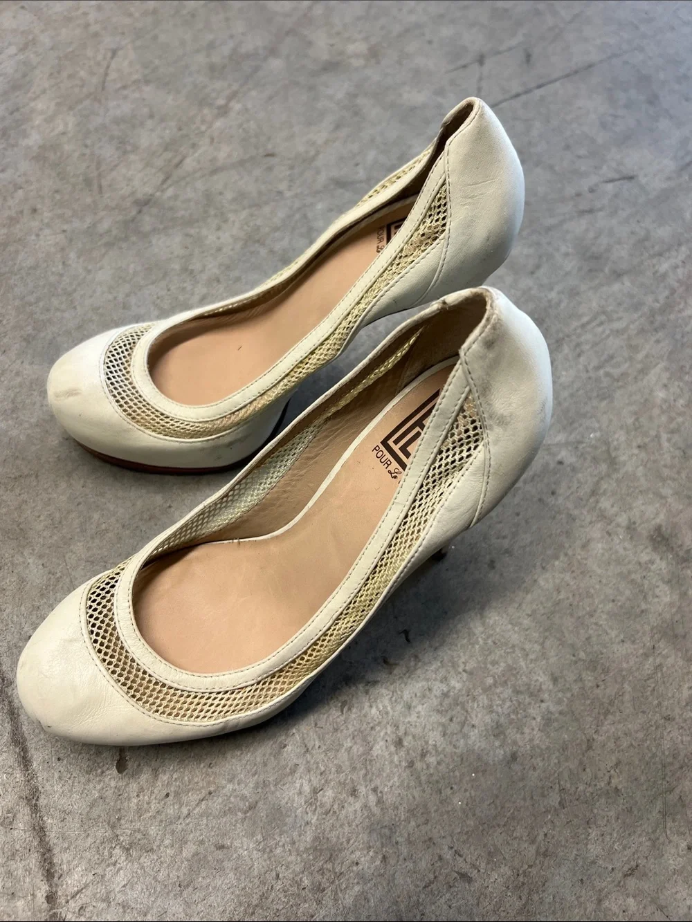 Pour La Victoire Ivory Leather & Mesh Round-Toe Flats